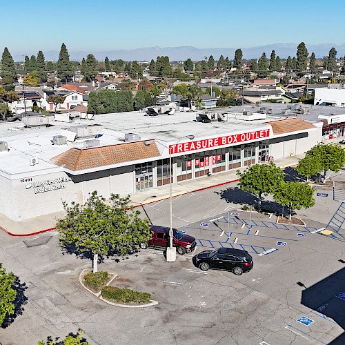 12491 Valley View St